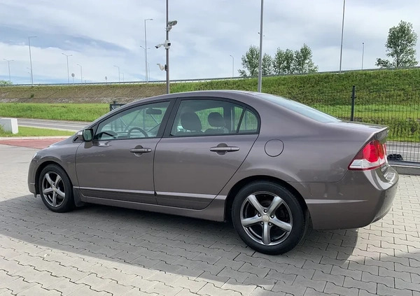 Honda Civic cena 34700 przebieg: 152000, rok produkcji 2010 z Bychawa małe 596